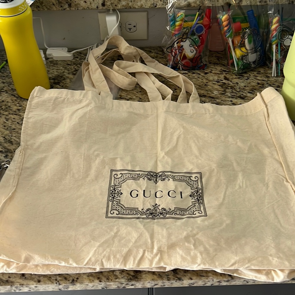 Gucci tote
